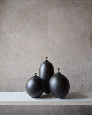 Unikas Black #208 – Composición Escultórica